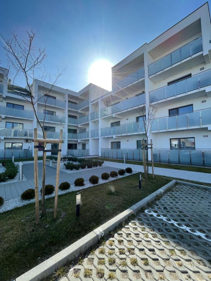 Sunset Resort Apartament Dziesiatka Przy Plazy 그르지보보 외부 사진