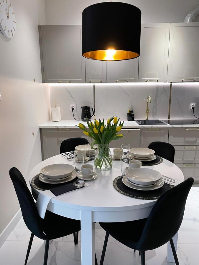 Sunset Resort Apartament Dziesiatka Przy Plazy 그르지보보 외부 사진
