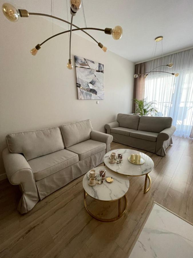 Sunset Resort Apartament Dziesiatka Przy Plazy 그르지보보 외부 사진