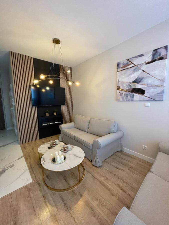 Sunset Resort Apartament Dziesiatka Przy Plazy 그르지보보 외부 사진
